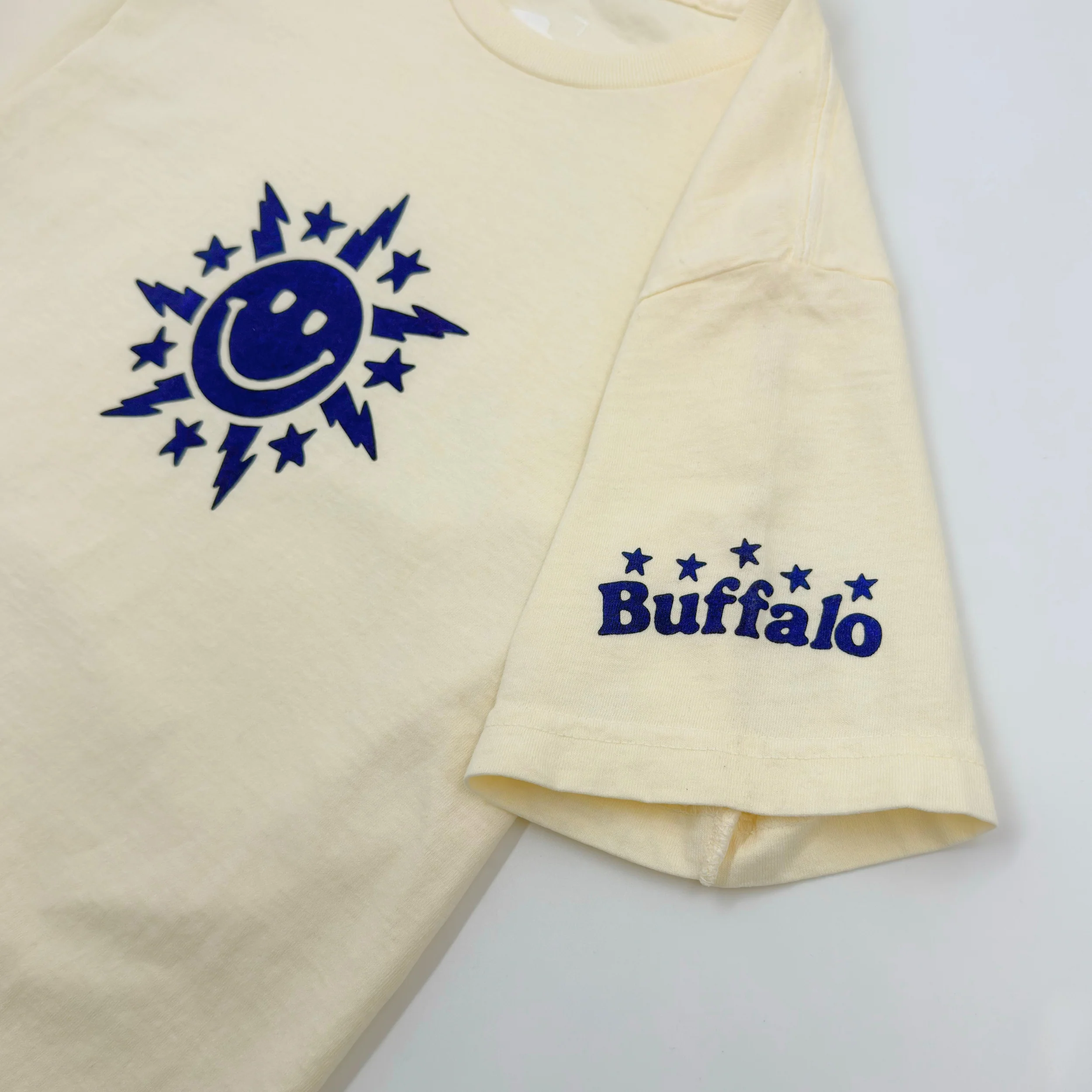 Buffalo City Seal Smiley Face Cream T-Shirt - Image 5