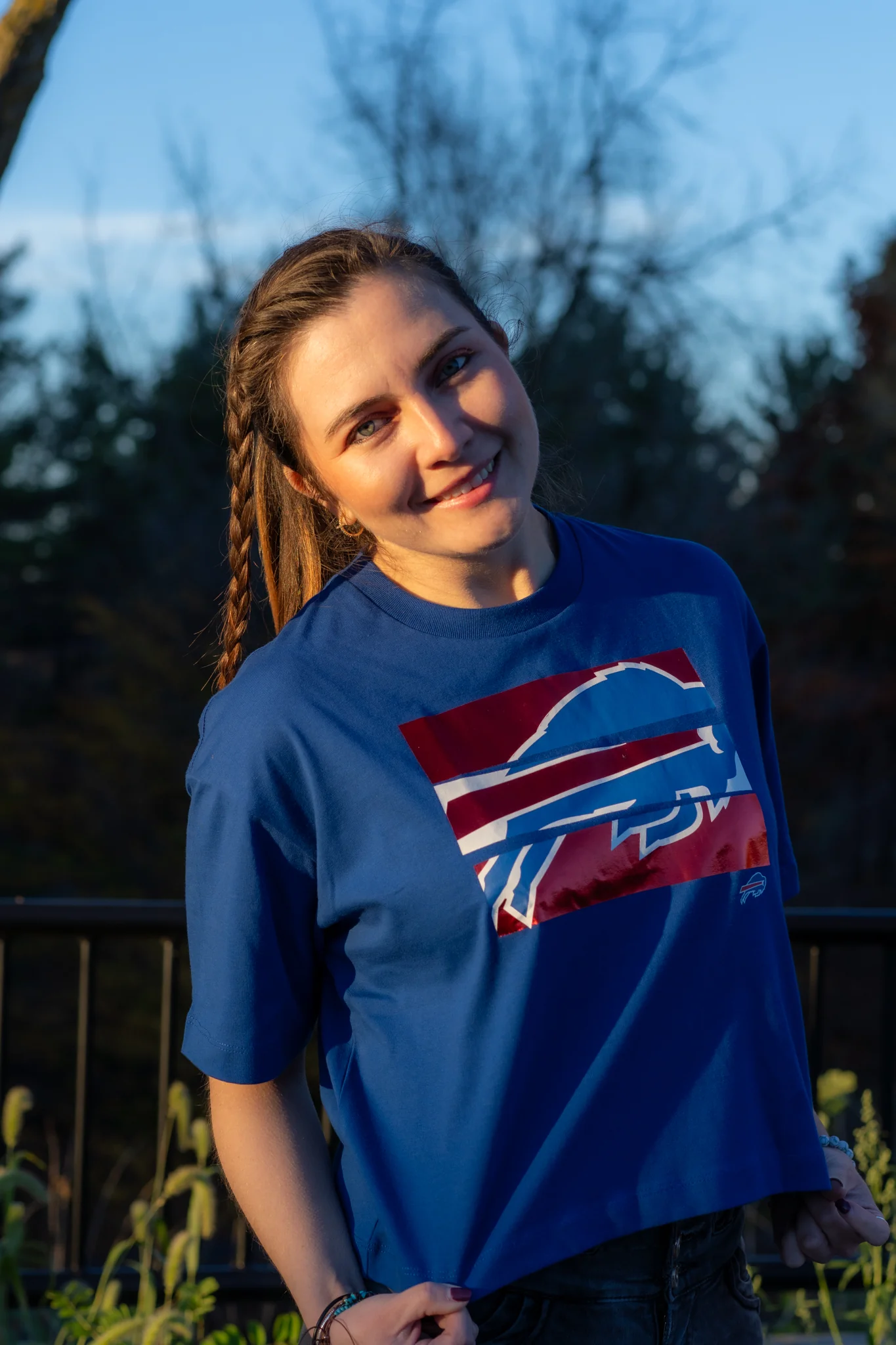 Women's New Era Bills Royal Boxy Cropped Shirt - Image 3