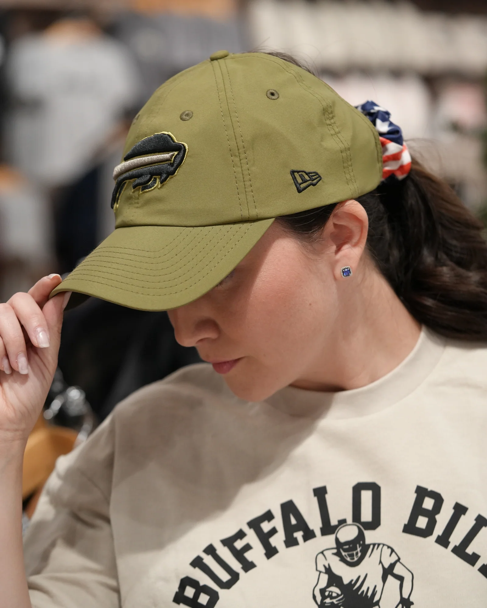 Women's New Era Buffalo Bills 2025 Salute To Service Adjustable Ponytail Hat - Image 4