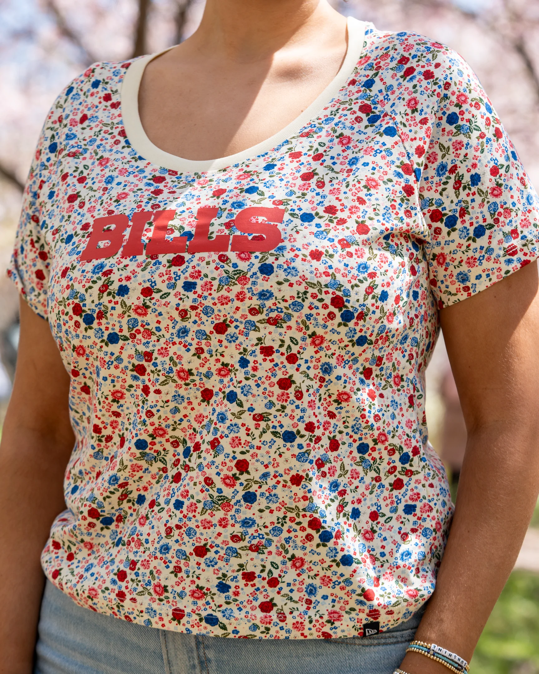 Women's New Era Buffalo Bills Floral Cropped T-Shirt - Image 3